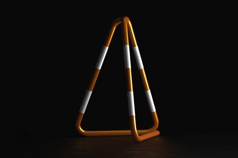 Como parte de um desafio semanal de projetos de redesign, Gary Clarke resolveu repensar como que os cones de trânsito que temos hoje em dia poderia existir no futuro. Foi assim que ele chegou no visual que você pode ver logo abaixo. Com um cone de trânsito mais forte, com um visual mais interessante e com uma estética mais clássica para aquelas barricadas que vemos pelas ruas do mundo.