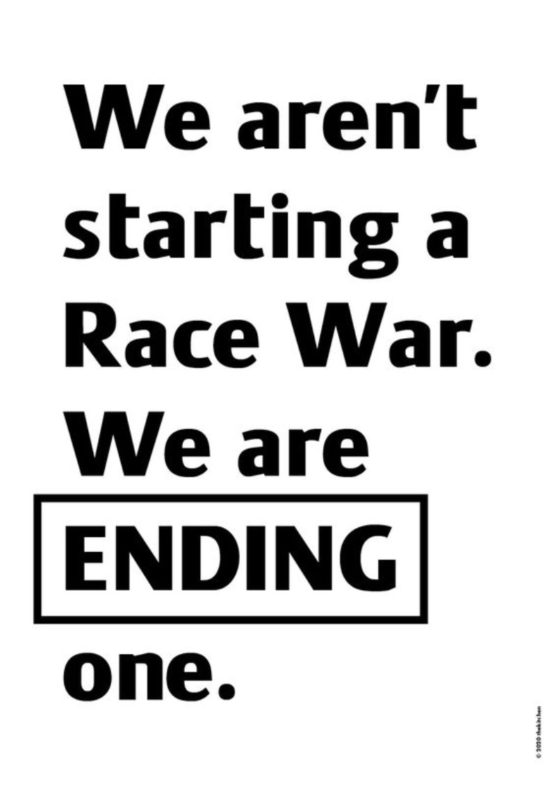 FCK RCSM PSTR é o nome de uma plataforma de posters online cuja finalidade é apoiar o movimento Black Lives Matter. Lá você pode fazer o download gratuito de posters com um visual que, algumas vezes, parece ser bem profissional e apresenta frases que clamam por justiça, igualdade e pelo fim do racismo. 