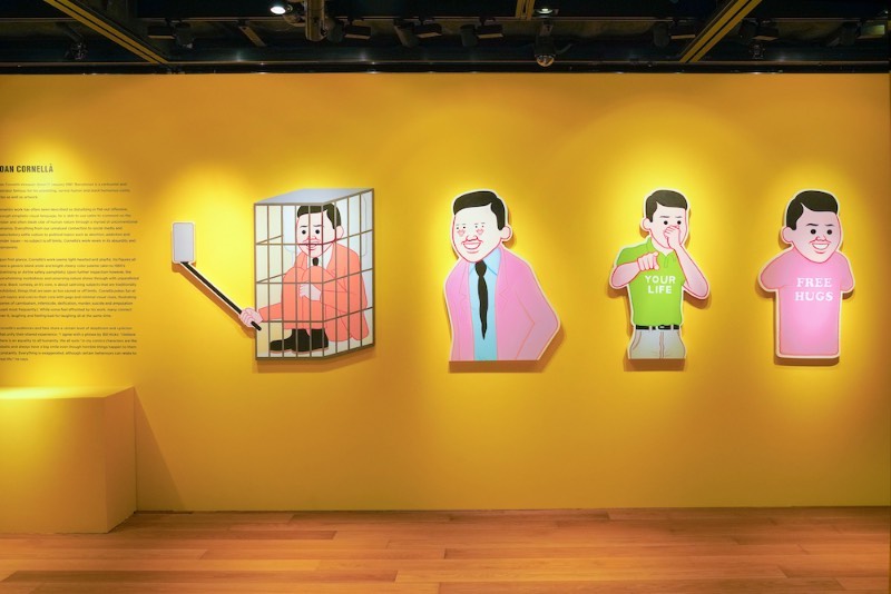 Através de uma colaboração da Sothebys com a AllRightsReserved, o trabalho do espanhol Joan Cornella? chega a Hong Kong com uma exposição que recebeu o belíssimo nome de My Life Is Pointless. Nessa exposição agendada para o final de um conturbado ano para todos, o artista expõe seus novos trabalhos que envolvem grandes painéis, pinturas e esculturas de bronze.
