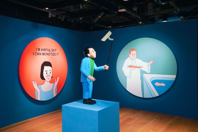 Através de uma colaboração da Sothebys com a AllRightsReserved, o trabalho do espanhol Joan Cornella? chega a Hong Kong com uma exposição que recebeu o belíssimo nome de My Life Is Pointless. Nessa exposição agendada para o final de um conturbado ano para todos, o artista expõe seus novos trabalhos que envolvem grandes painéis, pinturas e esculturas de bronze.