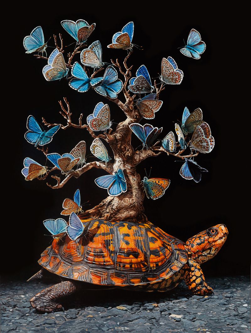 Lisa Ericson é uma artista, ilustradora e designer que pinta imagens hiper-realistas de animais imaginários. Animais esses que parecem serem criados através do entrelaçamento de espécies e a criação de novos seres híbridos. Algumas vezes, você vê borboletas que se misturam com ratos. Outras vezes são peixes brilhantes combinados com anémonas… É um mundo de cores e de animais imaginários. 