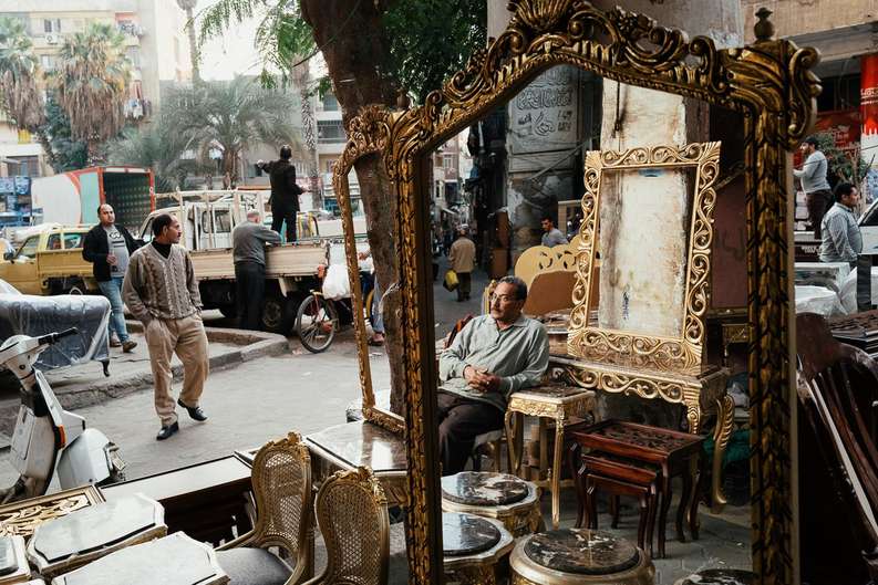 Neste projeto, o objetivo de Jonathan Jasberg é o de levar o espectador a uma viagem além das típicas fotos de cartão postal das pirâmides e da esfinge e ao coração do Cairo. Através da sua fotografia, ele espera capturar a complexidade e a riqueza desta cidade diversificada e a vida de seu povo. 