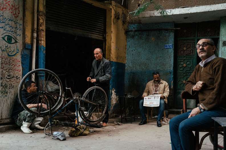 Neste projeto, o objetivo de Jonathan Jasberg é o de levar o espectador a uma viagem além das típicas fotos de cartão postal das pirâmides e da esfinge e ao coração do Cairo. Através da sua fotografia, ele espera capturar a complexidade e a riqueza desta cidade diversificada e a vida de seu povo. 