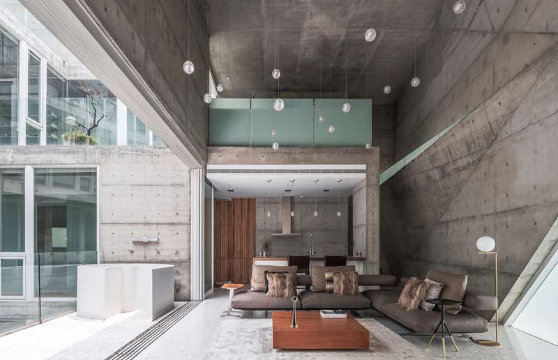 No coração de Taiwan, uma nova e impressionante joia arquitetônica foi revelada para o público: a Star House do Atelier Gracia. Essa impressionante estrutura é uma prova do poder do design contemporâneo de combinar função e forma e fazer isso enquanto tira o fôlego de quem vê o trabalho final.