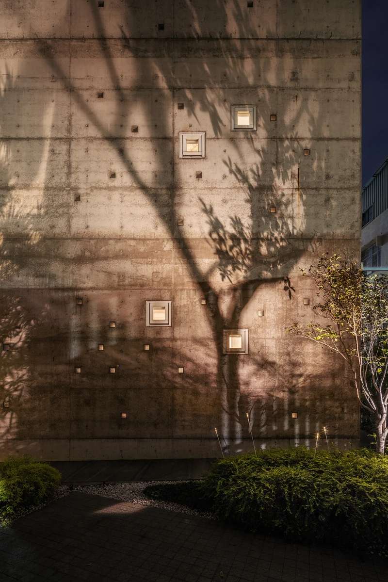 No coração de Taiwan, uma nova e impressionante joia arquitetônica foi revelada para o público: a Star House do Atelier Gracia. Essa impressionante estrutura é uma prova do poder do design contemporâneo de combinar função e forma e fazer isso enquanto tira o fôlego de quem vê o trabalho final.
