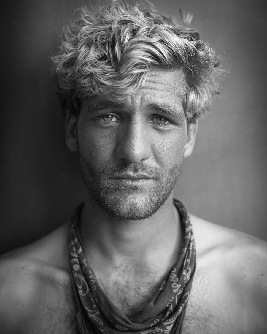 O projeto fotográfico “Lost & Found” de Michael Joseph não envolve apenas belíssimas fotos . Este projeto tem como objetivo explorar a vida de jovens americanos que abandonaram os seus familiares tradicionais para seguir uma vida de estrada.