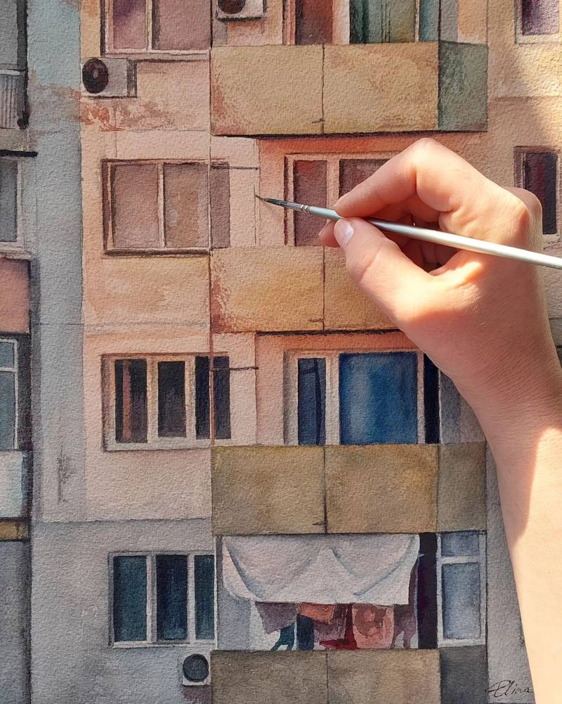Elina V.G. é uma artista que usa da aquarela como um tributo a beleza do cotidiano. Ela nasceu na Bulgária e, hoje em dia, mora em Copenhague, Dinamarca. A artista, que é autodidata, traz uma década de experiência em design digital para a sua prática artística, captando com perfeição a beleza dos momentos cotidianos.