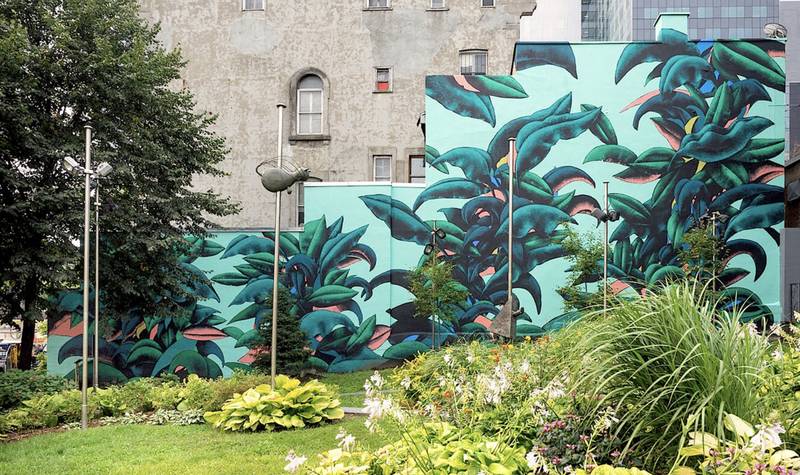 Julien Colombier é um artista francês que está causando impacto no mundo da arte e do design. O seu trabalho é conhecido por ser mais do que colorido e imaginativo, com um estilo moderno e repleto de referências da natureza.