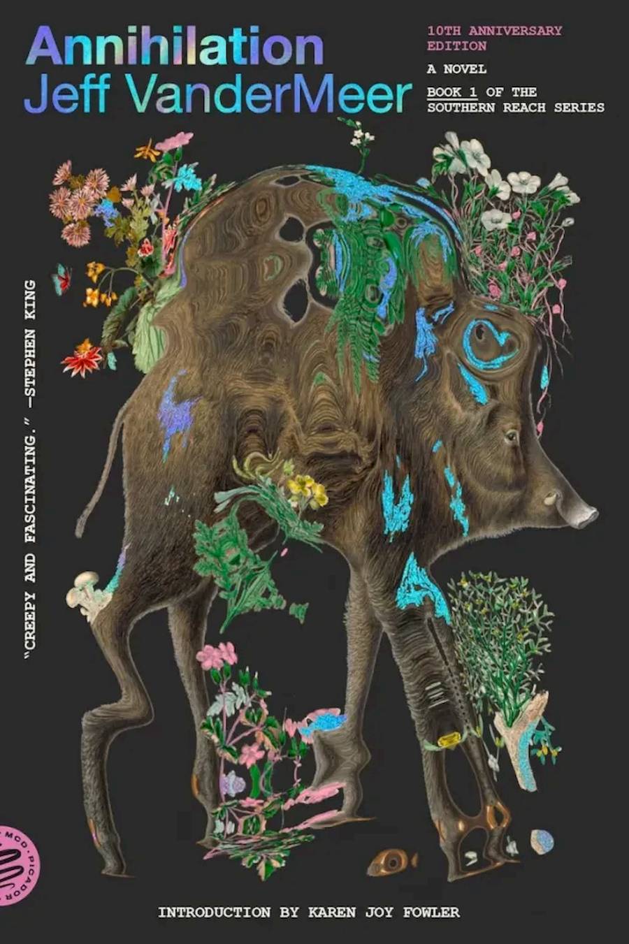 No cenário em constante evolução do design gráfico, poucos indivíduos possuem a versatilidade e a abordagem visionária de Pablo Delcan. Da criação de capas de livros à criação de narrativas visuais de publicações internacionais reconhecidas, como o The New York Times, Pablo Delcan ultrapassa os limites convencionais.