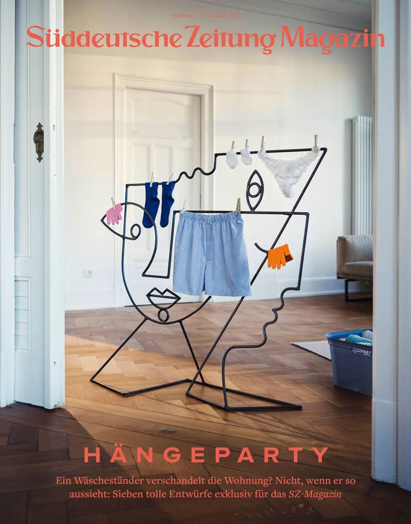 Diego Cabezas (nascido em 1975, A Coruña, Espanha) é um escultor espanhol conhecido por sua intrigante exploração da relação entre o desenho e o espaço tridimensional. Diego Cabezas, após aperfeiçoar suas competências na Escola de Arte Pablo Picasso, iniciou uma viagem artística que combina perfeitamente a instantaneidade de uma linha traçada com a persistência do ferro e do aço inoxidável.