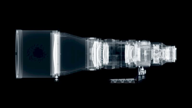 A nova identidade visual da Sigma, liderada pelo Stockholm Design Lab (SDL), é um estudo fascinante sobre como modernizar uma marca familiar tradicional sem perder sua essência. Ao equilibrar a precisão técnica com materiais táteis, o SDL criou uma “pegada histórica” ??que dialoga com o fotógrafo moderno.
