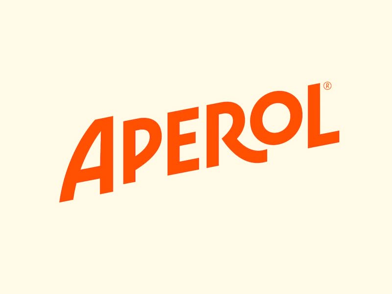 O icônico brilho alaranjado de um Aperol Spritz se tornou um símbolo quase universal do lazer, do verão e da cultura italiana do aperitivo. E mesmo as marcas mais reconhecidas do mundo precisam evoluir seu visual para se manterem relevantes no mercado. Foi por isso mesmo que o Grupo Campari anunciou no início de março o rebranding da Aperol. 