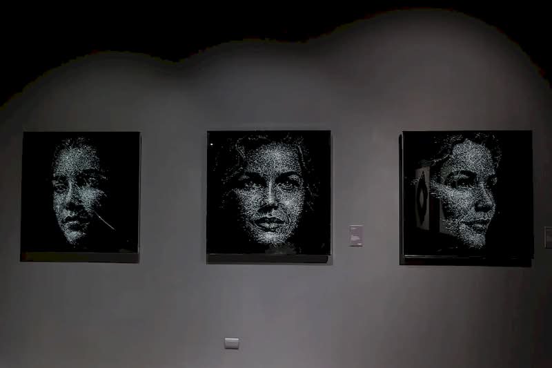 O martelo costuma ser visto como uma ferramenta de demolição e, por isso mesmo, quando vi o trabalho de Simon Berger, eu sabia que estava vendo algo diferente. Ele emprega o martelo como um instrumento de precisão, criando, dessa forma, retratos que transcendem o realismo. 