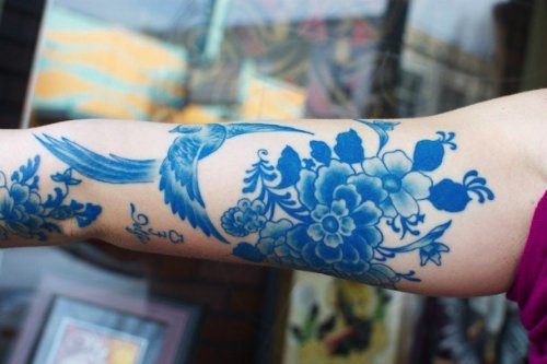 Sir Lexi Rex é um tatuador lá de Washington com um portfólio repleto de estilos bem diferentes e uma ótima aplicação de cor. 