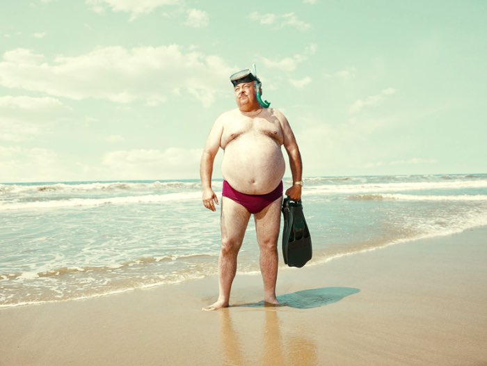 Man of the Beach é uma série fotográfica explorando o maior anti herói do verão e das praias, onde é que você estiver. Esse projeto é em homenagem àquele homem que está mais a vontade de sunga do que você de pijamas. Você sabe exatamente do que eu estou falando.