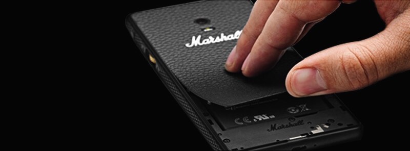 A Marshall está fazendo algo que nenhuma outra fábrica de amplificadores pensou em fazer: eles estão lançando um celular. É sério, agora você pode comprar um celular da Marshall e o projeto parece bem interessante. 