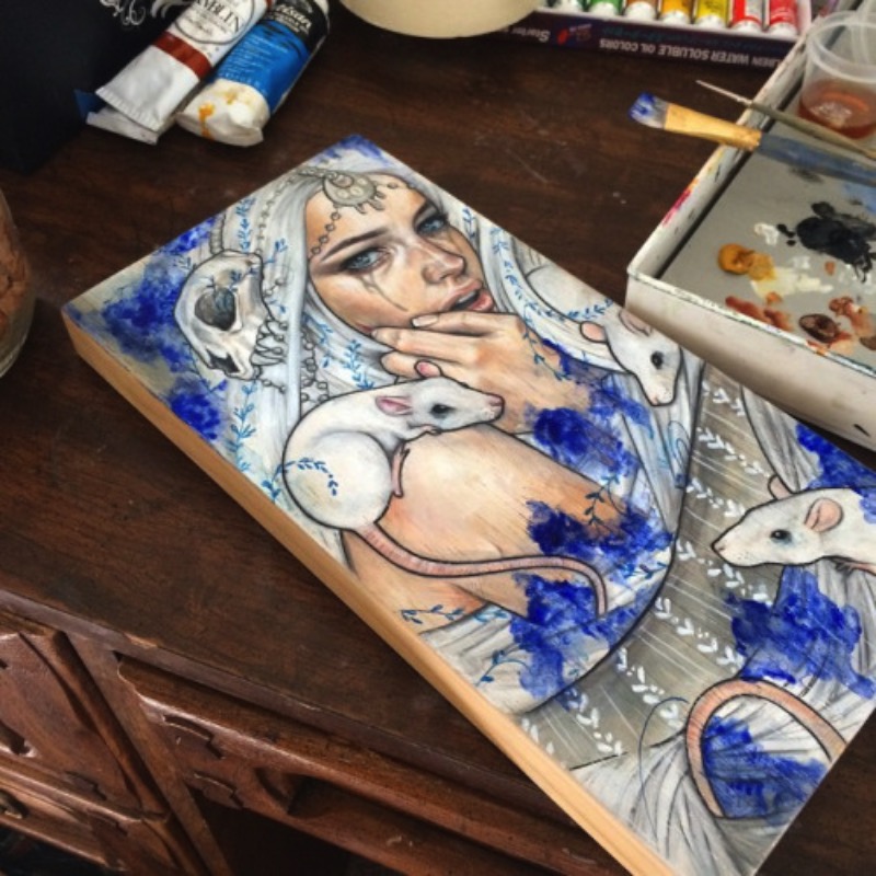 Wendy Ortiz é uma artista auto-didata que produz belíssimas pinturas que podem ser melhor apreciadas nas imagens abaixo. Mas, ela não fica só nas pinturas, ela também faz tatuagens lá em Anaheim, na Califórnia, e você pode ver esse lado do seu trabalho aqui.