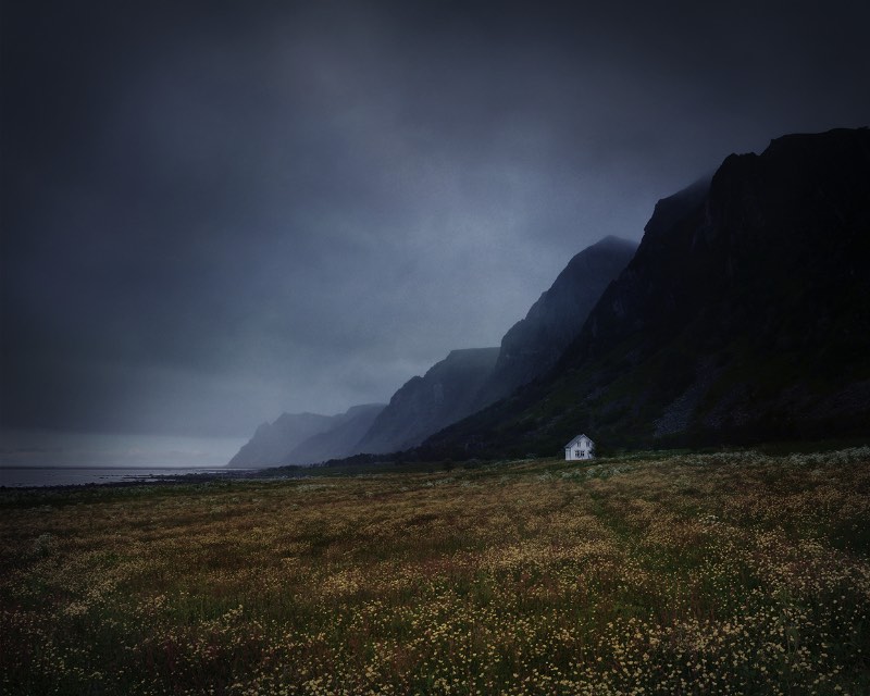 O Norte da Noruega pode se transformar em um lugar mágico quando é retratado pelo olhar de alguns fotógrafos. Foi isso que Bjørg-Elise Tuppen conseguiu fazer ao explorar o paralelo 68º norte, na região de Vestfjorden. E, essas fotos você pode ver logo abaixo.