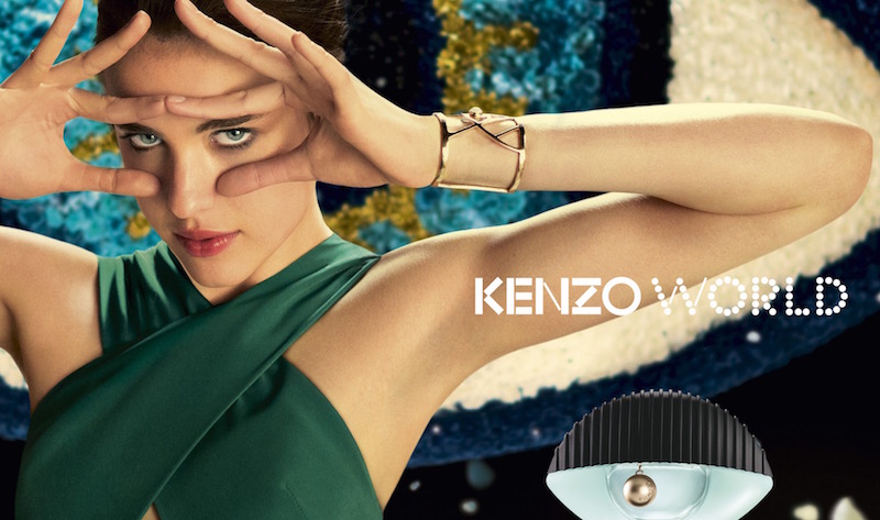 Dirigido por Spike Jonze, famoso por Adaptação e Quero Ser John Malkovich, esse comercial para o perfume Kenzo World é uma das coisas mais bizarras que já vi na vida. E olha que comerciais de perfume nunca fazem sentido. E nem sei direito se os quase 4 minutos desse video podem ser considerados como um comercial de fato ou se já caem na categoria de curta metragem