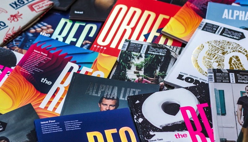 Luke Tonge é um designer gráfico e diretor de arte voltado para revistas e baseado em Birmingham, no Reino Unido. Seu portfólio é repleto de belíssimos trabalhos que misturam tipografia com direção de arte com um foco editorial bem interessante. Pelo menos, eu posso dizer que sou fã do que ele faz.