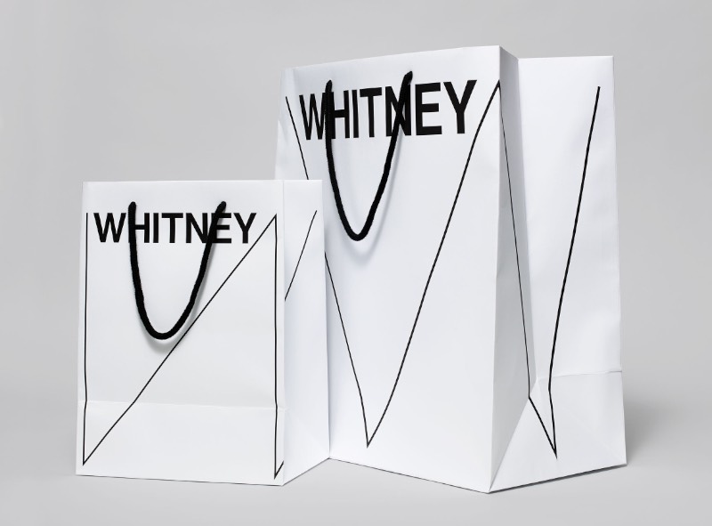 O Whitney Museum tem uma nova identidade visual: um W com um visual dinâmico que responde às obras de arte e às palavras em torno dela. Desenvolvido pelo pessoal da Experimental Jetset, a nova identidade gráfica abraça o espírito inventivo do Museu e sinaliza outras mudanças em andamento à medida que o Whitney se prepara para se mudar para seu novo prédio em 2015.