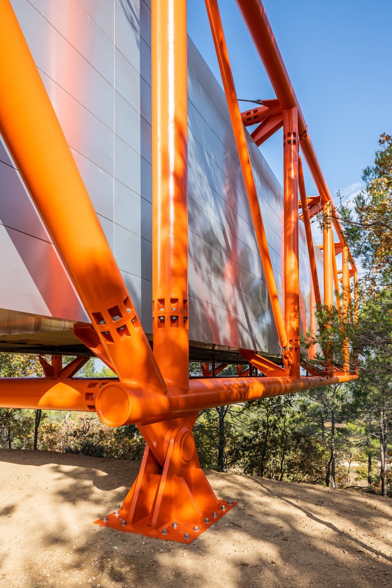 A Richard Rogers Drawing Gallery é uma construção retangular de 120m², completamente opaca, a galeria foi projetada dessa forma para concentrar o olho do visitante para as obras que serão expostas por lá. 