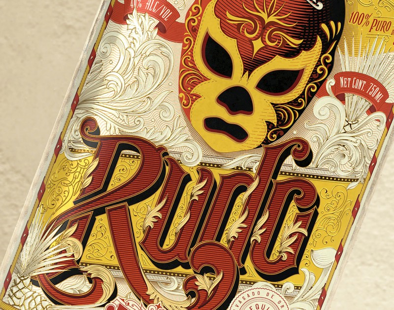 As embalagens das Tequilas Técnico e Rudo tem seu design inspirado nas lucha libre, aquela forma bem particular de luta livre que existe no México. O design dessas embalagens ficou nas mãos do design Anton Burmistrov e, nesse trabalho, dá para ver como ele usou do seu amor pela cultura do México para criar algo visualmente especial.