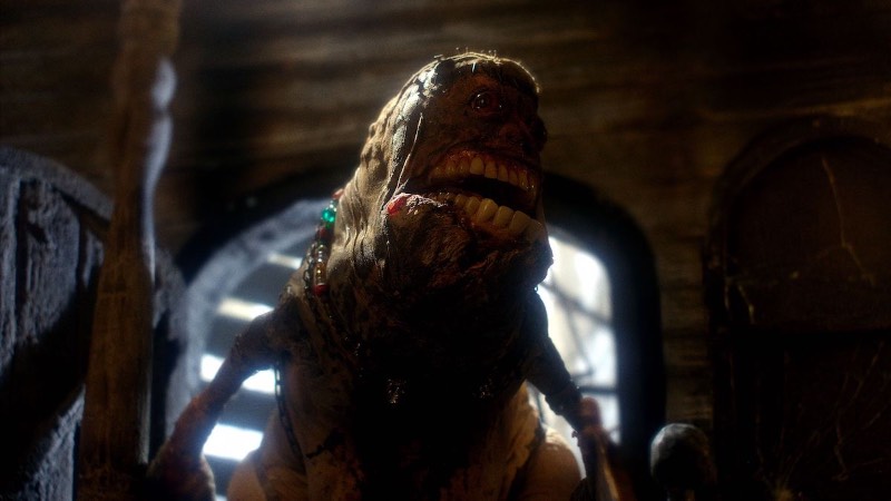 Se você cresceu assistindo filmes como Jurassic Park e Guerra nas Estrelas, você deve ser familiar com o nome do Phil Tippett. Afinal, ele é conhecido como o melhor artista de efeitos visuais da história. Ele trouxe dinossauros a vida e todas aqueles estranha criaturas de Star Wars. E não fez só isso. Starship Troopers, Robocop, Howard the Duck, Willow; esse são apenas alguns dos filmes que ele trabalha nas últimas décadas.