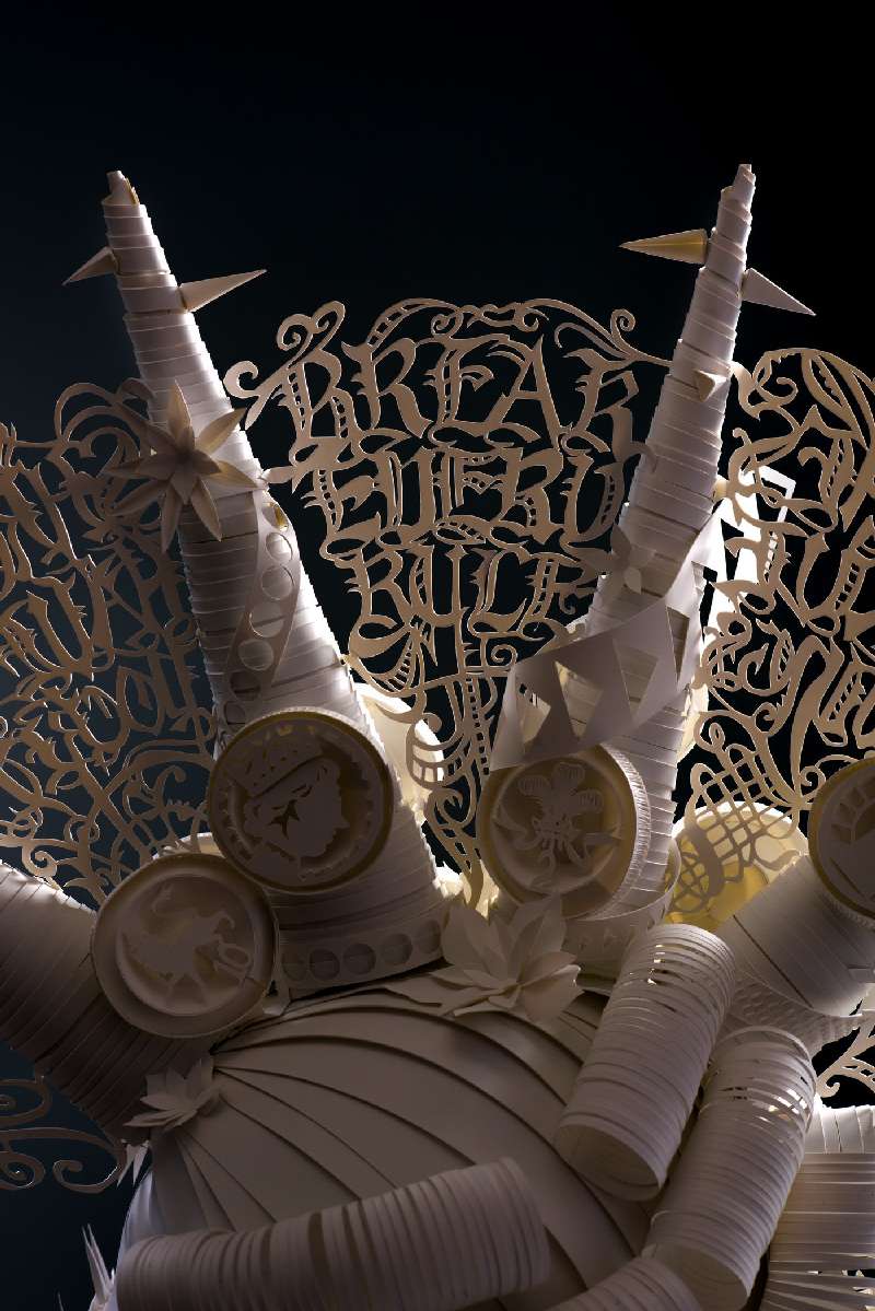 Asya Kozina é uma artista da Ucrânia com um trabalho que explora as possibilidades da escultura de papel. E ela faz isso através da pesquisa cultural e expressão plástica de diferentes momentos históricos e artísticos. E você pode ver isso muito bem nas imagens que selecionei de seu portfólio.