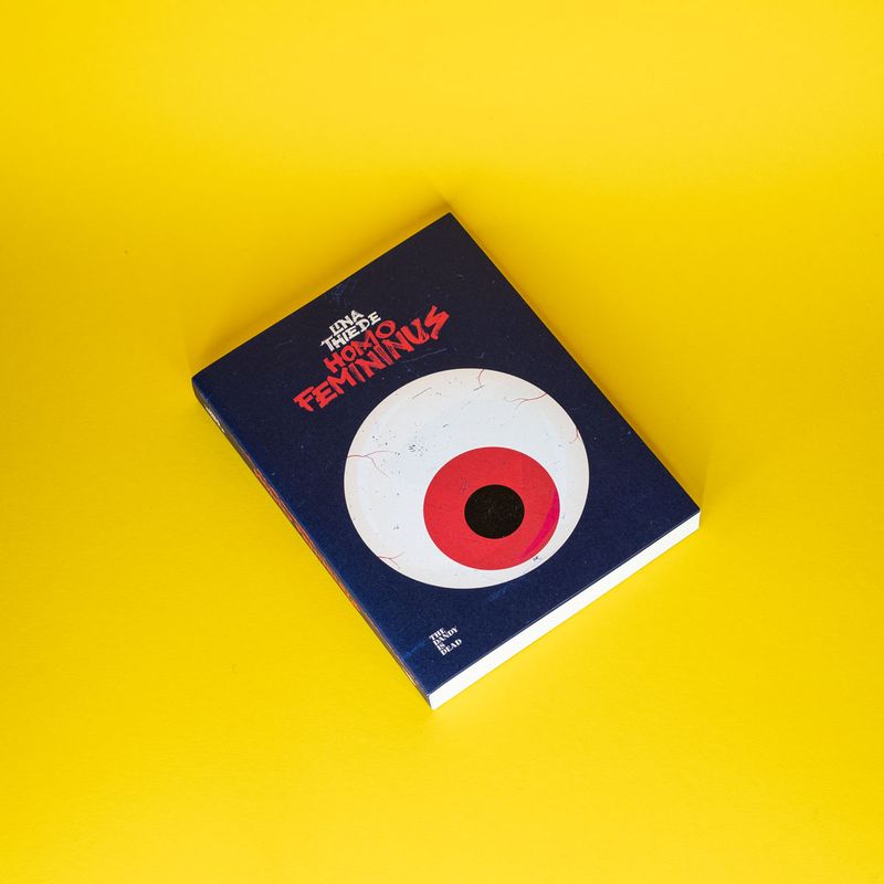 Stefan Hübsch é um designer que cresceu nos anos oitenta. Seu pai era um pintor de placas e sinais e, quem sabe, isso o levou a seguir a carreira de designer gráfico. Hoje em dia, ele mistura o seu trabalho de design com a sua paixão por animação, tipografia e ilustração.