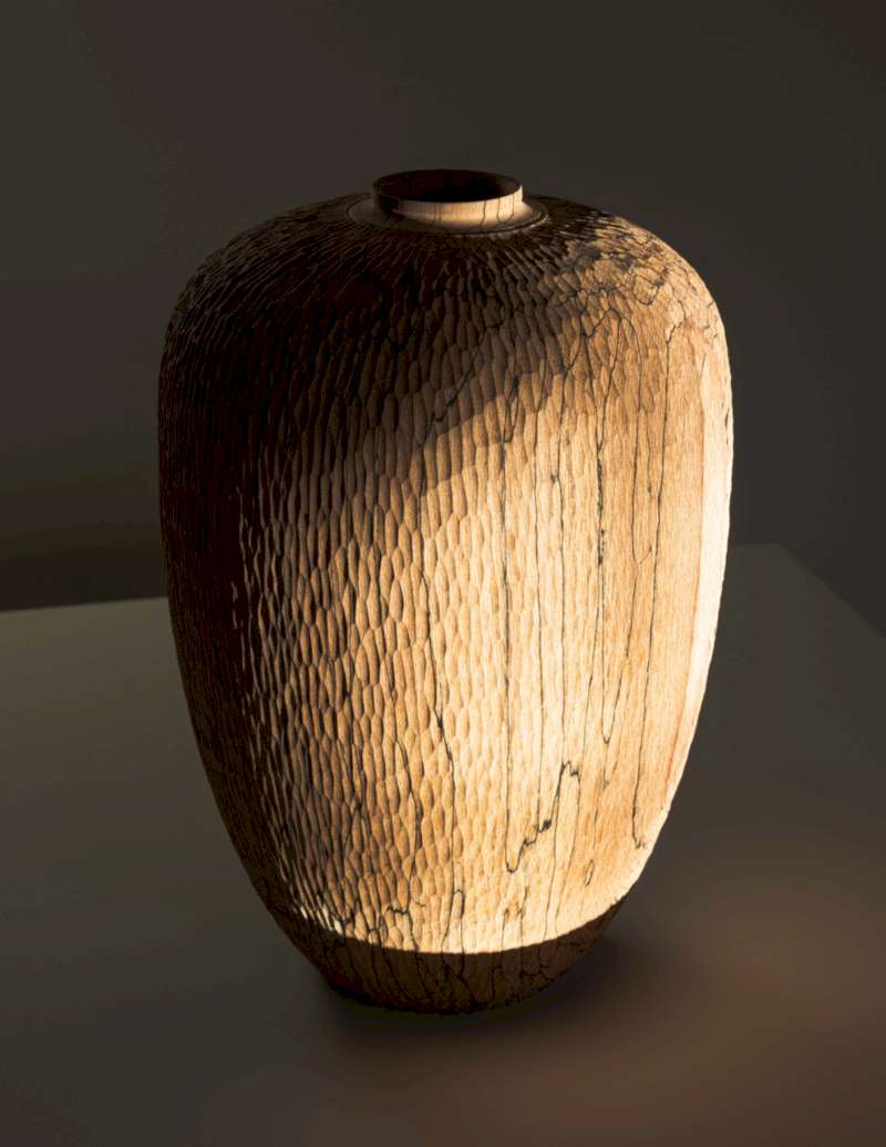 Quando saiu da escola, Oliver Chalk se matriculou numa instituição de design e arte no sudeste da Inglaterra e esse foi um dos momentos chave na sua carreira. Afinal, essa experiência abriu inúmeras avenidas criativas para ele.